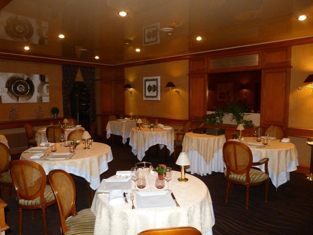 Hotel Le Gue Du Holme Saint-Quentin-sur-le-Homme ภายนอก รูปภาพ