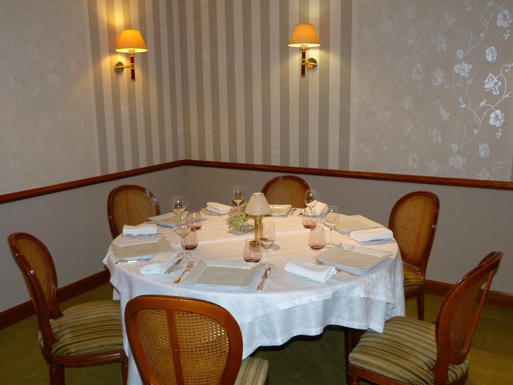 Hotel Le Gue Du Holme Saint-Quentin-sur-le-Homme ภายนอก รูปภาพ