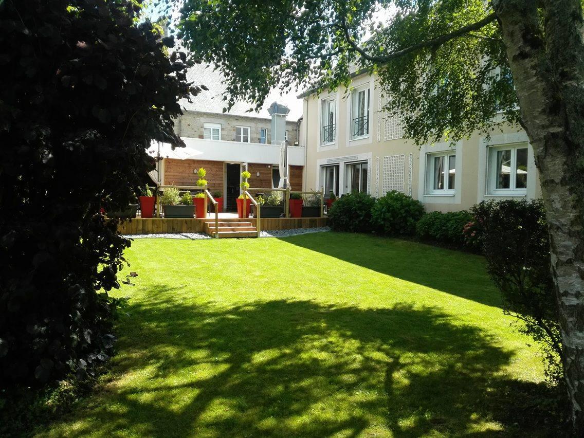 Hotel Le Gue Du Holme Saint-Quentin-sur-le-Homme ภายนอก รูปภาพ
