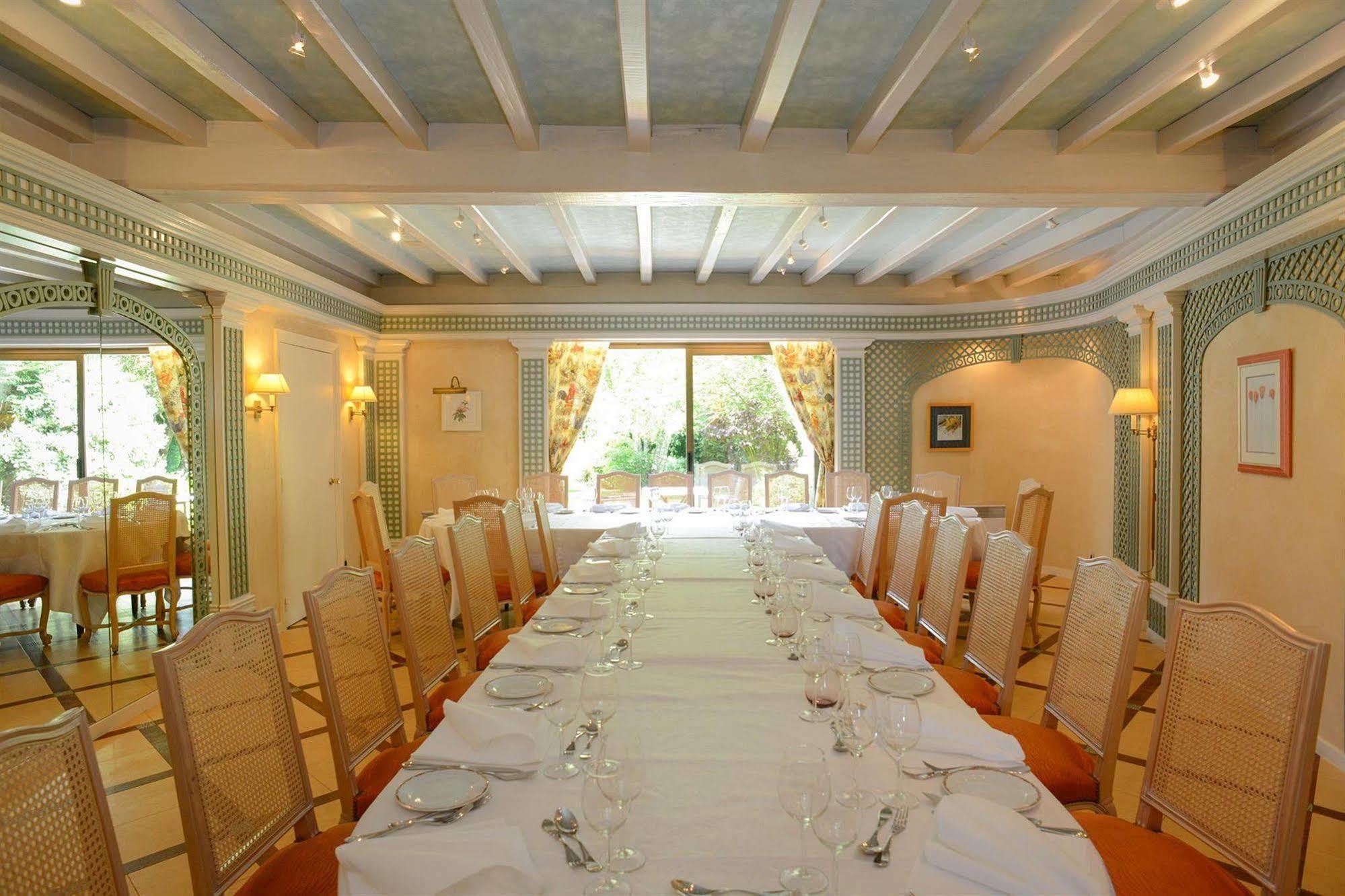 Hotel Le Gue Du Holme Saint-Quentin-sur-le-Homme ภายนอก รูปภาพ